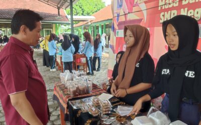 Kegiatan KAT Market Day di SMPN 1 Tarokan